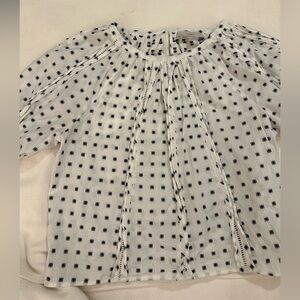 LOFT Cutout Raglan Sleeve White and Black Patterned Top. Size XL